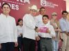 Gobernador Durazo acerca gobierno, becas y apoyos a comunidades del noroeste de Sonora